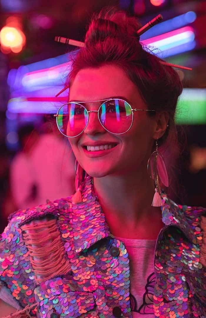 service France 45 stylish-woman-with-neon-colors.jpg